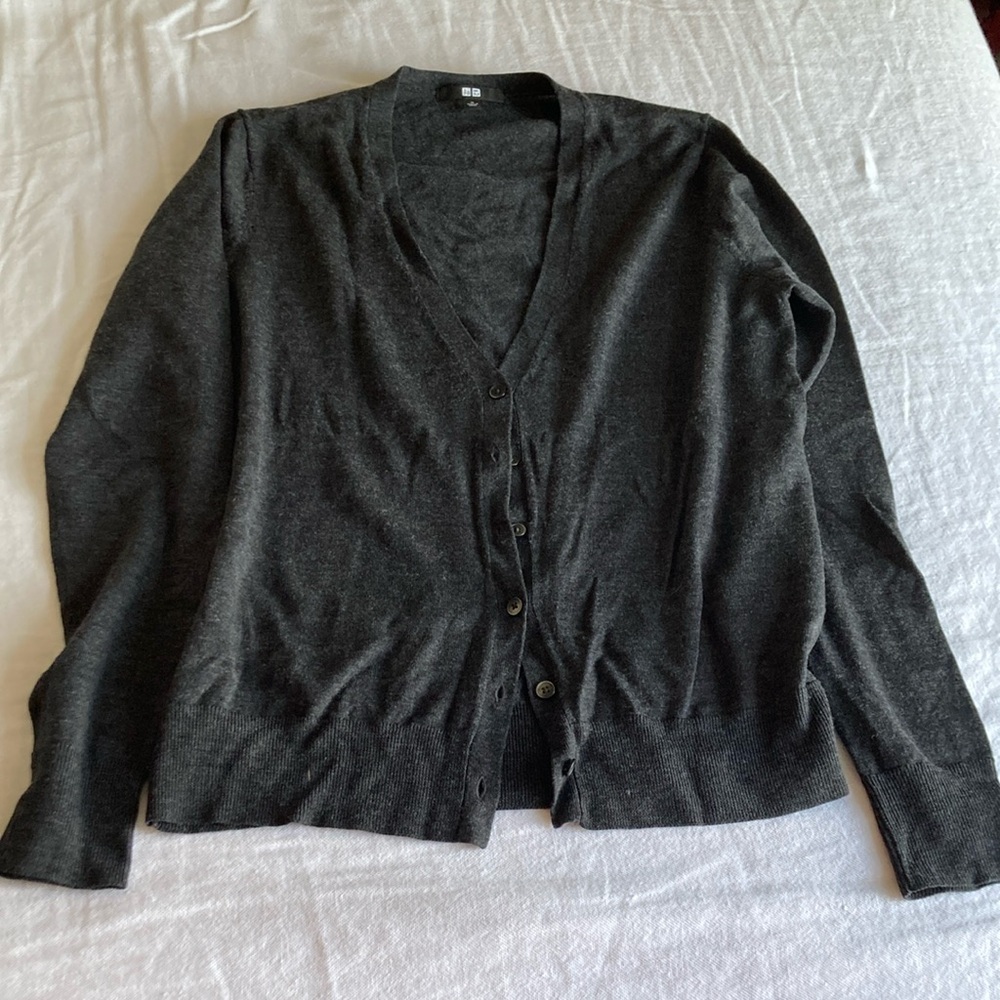 Uniqlo 100% wool cardigan